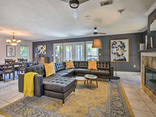 Stylish 3 Bedroom Vacation Rental in Sarasota