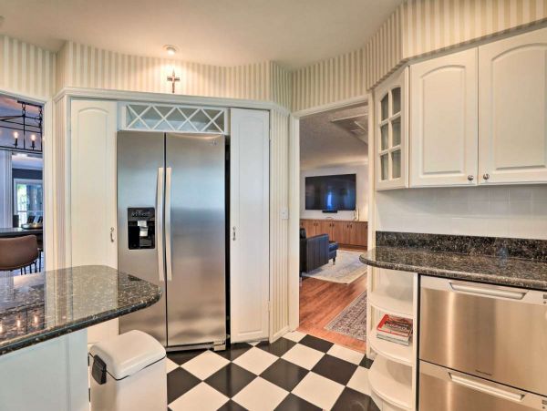 Stylish 3 Bedroom Vacation Rental in Sarasota