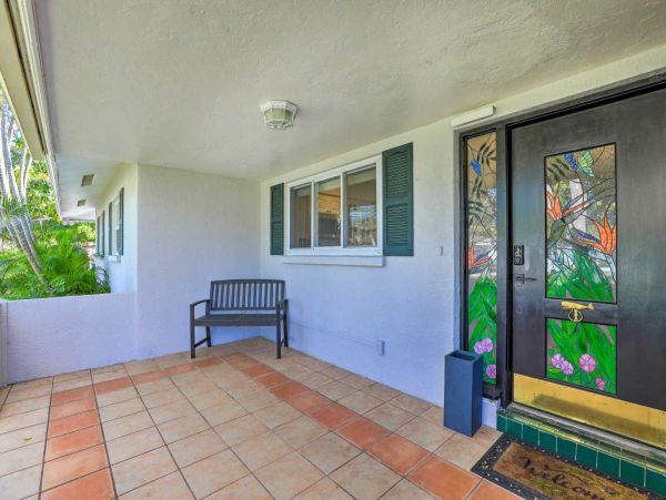 Stylish 3 Bedroom Vacation Rental in Sarasota