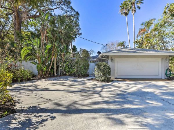 Stylish 3 Bedroom Vacation Rental in Sarasota