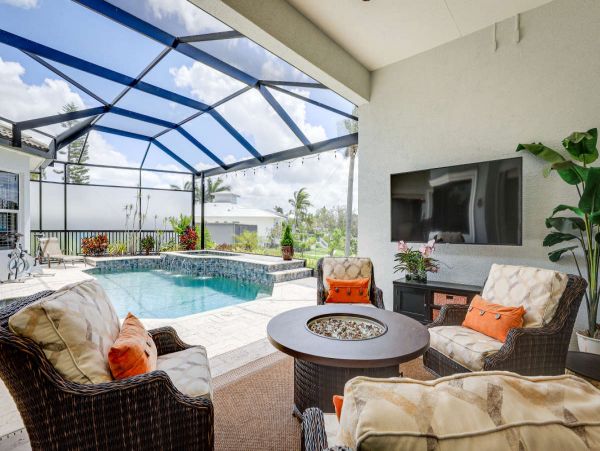 Sarasota Gorgeous Vacation Rental with Private Pool & Dock