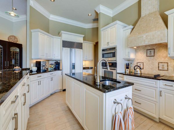 Sarasota Gorgeous Vacation Rental with Private Pool & Dock