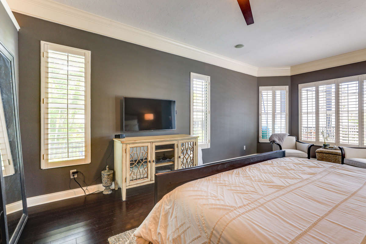 Sarasota Gorgeous Vacation Rental with Private Pool & Dock