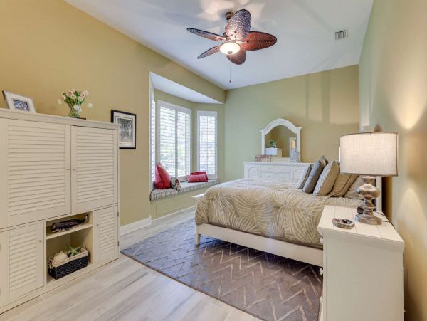 Sarasota Gorgeous Vacation Rental with Private Pool & Dock