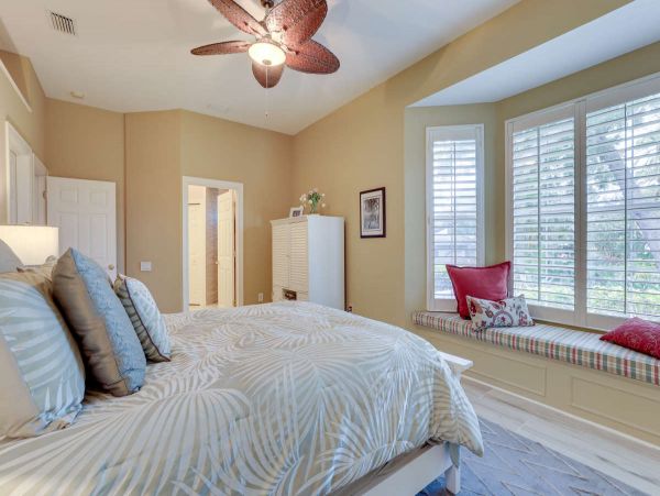 Sarasota Gorgeous Vacation Rental with Private Pool & Dock