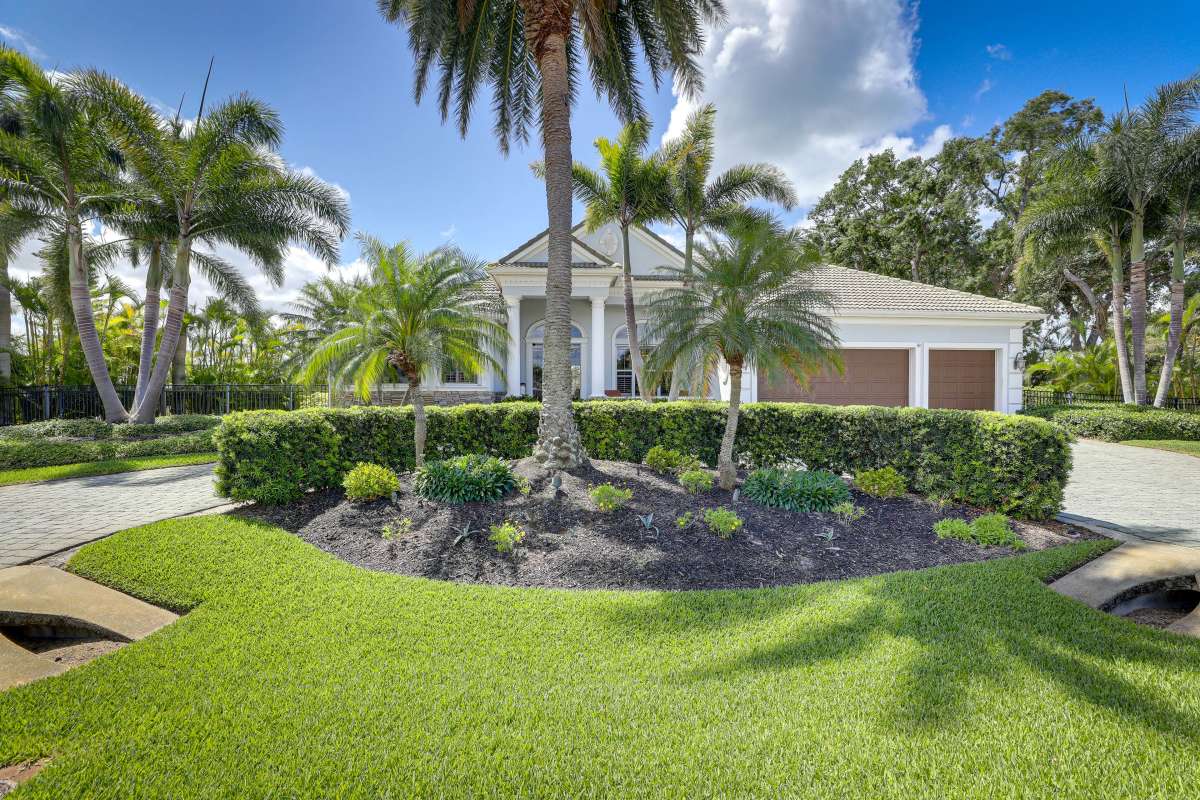 Sarasota Gorgeous Vacation Rental with Private Pool & Dock