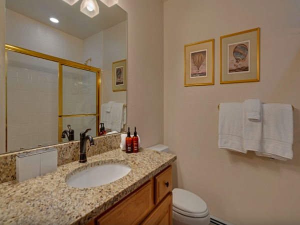 Luxury Arrowhead Residence with Exceptional Comfort & Ski Access