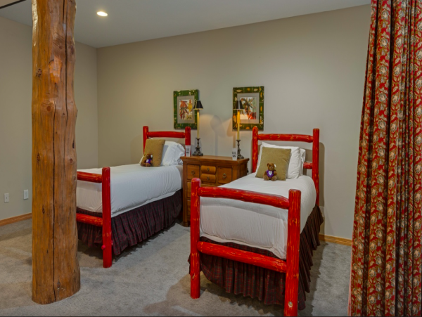 Luxury Arrowhead Residence with Exceptional Comfort & Ski Access