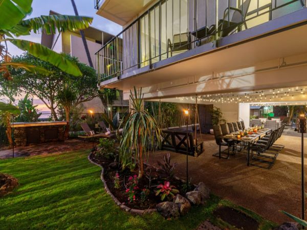 Maui Eleven Bedroom Ocean Front Estate - Private Path to The Ocean