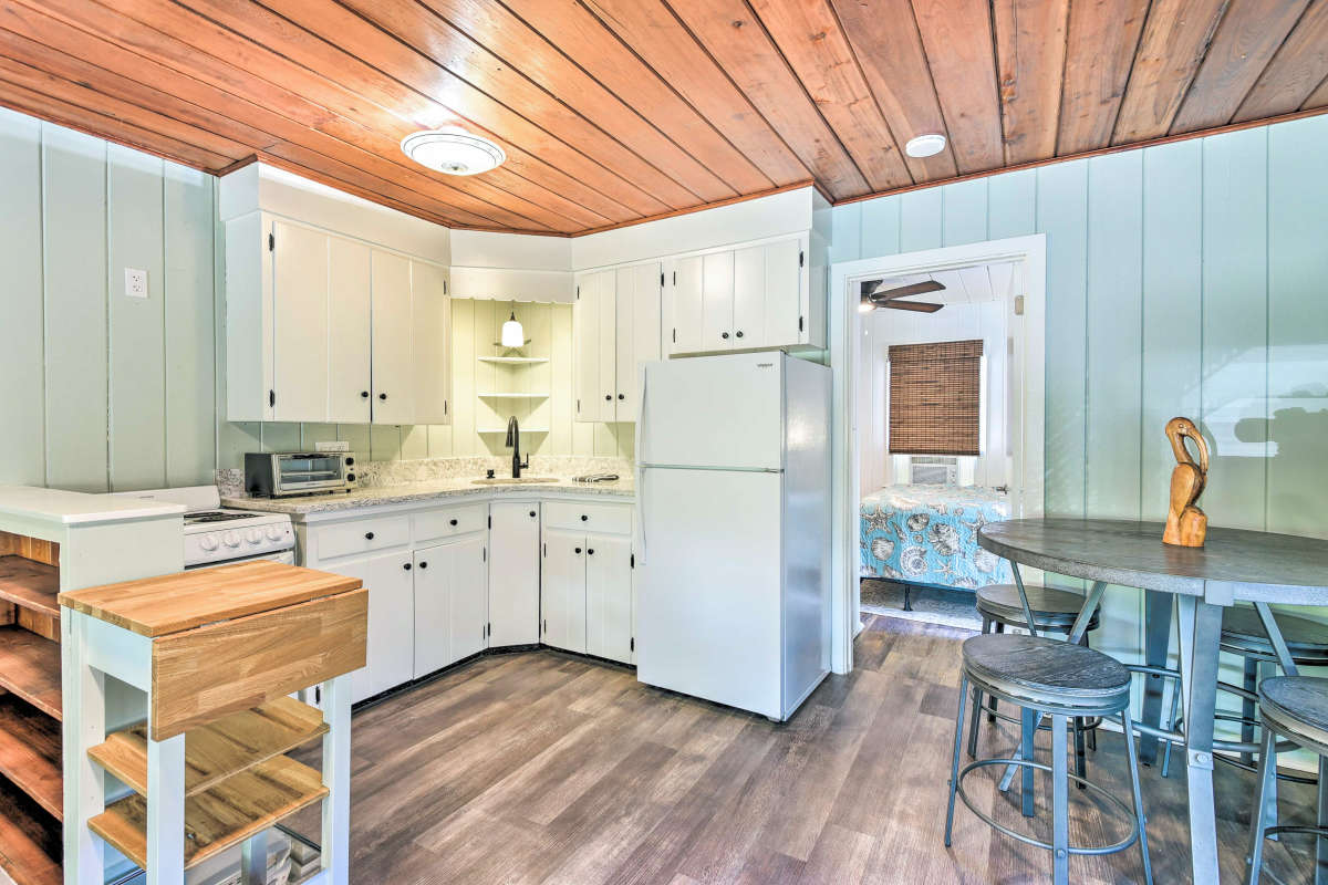 Walk to Beach Siesta Key Vacation Home