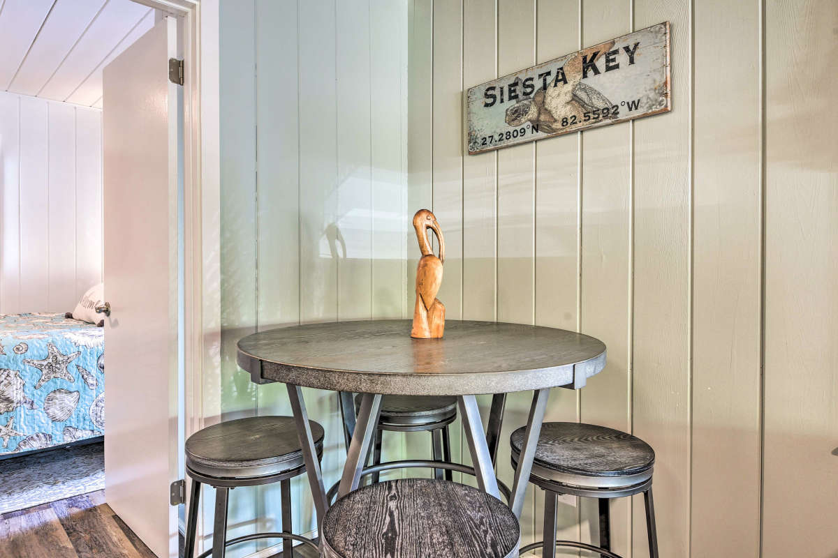Walk to Beach Siesta Key Vacation Home