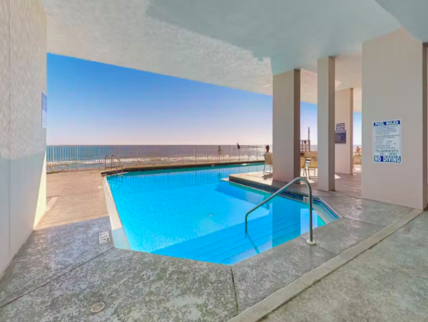 Oceanfront 2 Bedroom condo with pool. hot tub, and beach access