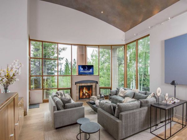 Five Bedroom Ski In - Ski Out Vacation Rental in Colorado