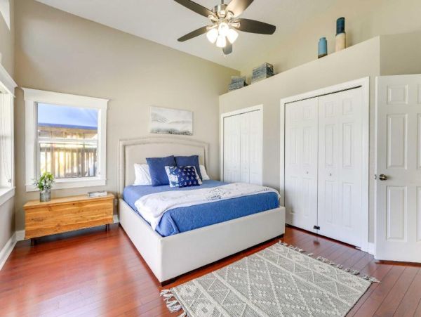 Luxury St. Petersburg Waterfront Vacation Rental 5-Bedroom Home with Pool, Spa & Dock Near Treasure Island
