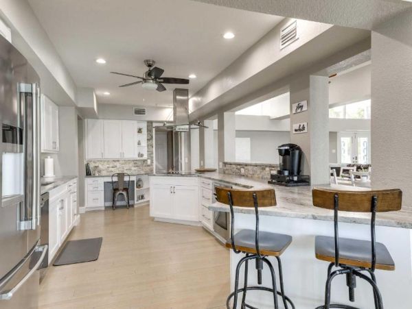 Luxury St. Petersburg Waterfront Vacation Rental 5-Bedroom Home with Pool, Spa & Dock Near Treasure Island