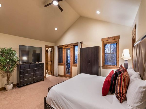 Steamboat Springs Ski Chalet  Luxury Large Group Vacation Home Rentals