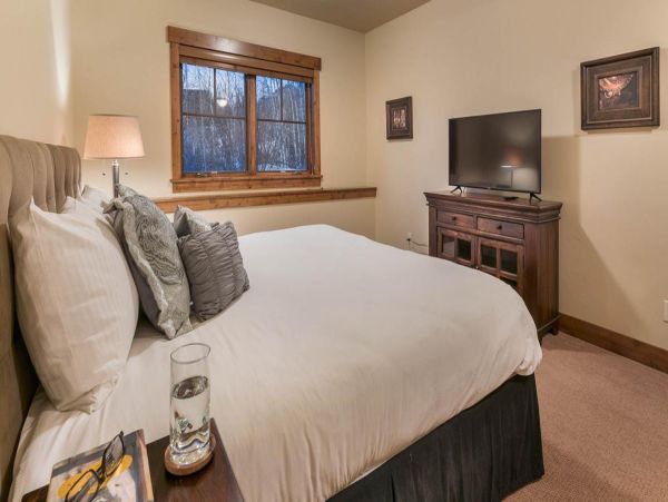 Steamboat Springs Ski Chalet  Luxury Large Group Vacation Home Rentals