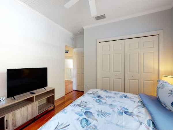 Sarasota Vacation Home Three Bedroom