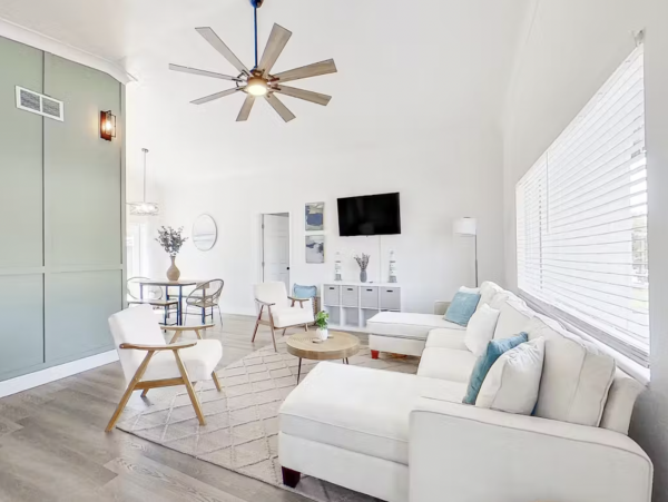 Magnificent 4 Bedroom Short Drive to Siesta Beaches WOW New property