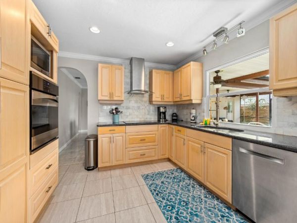 Sarasota Vacation Home Three Bedroom