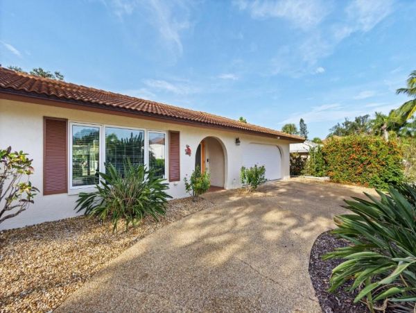 Sarasota Vacation Home Three Bedroom