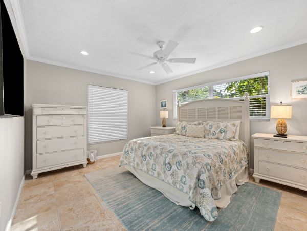 Sarasota Vacation Home Three Bedroom
