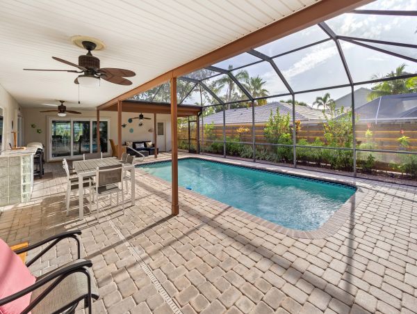 Sarasota Vacation Home Three Bedroom