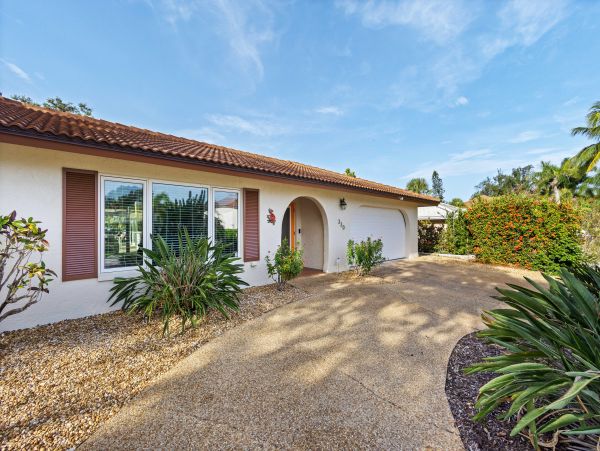 Sarasota Vacation Home Three Bedroom