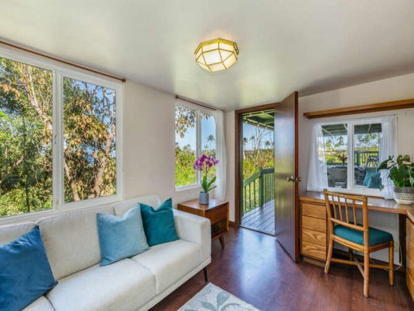Oceanfront Oasis in Princeville - 6-Bedroom Home with Private Pool and Stunning Views