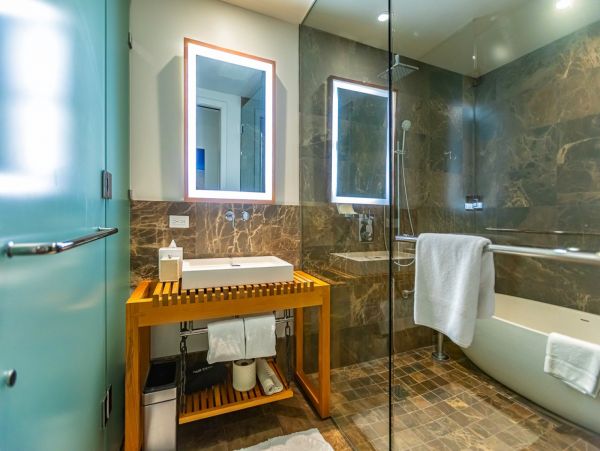 Stunning Three Bedroom Vacation Rental in Wailea Sleeps 8