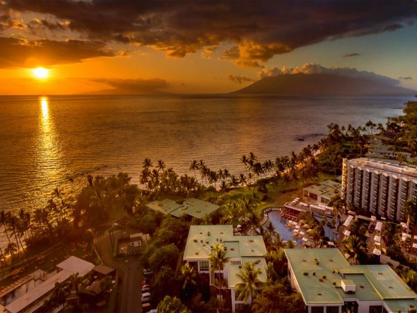 Stunning Three Bedroom Vacation Rental in Wailea Sleeps 8