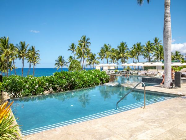 Stunning Three Bedroom Vacation Rental in Wailea Sleeps 8