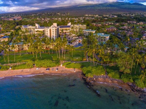 Stunning Three Bedroom Vacation Rental in Wailea Sleeps 8