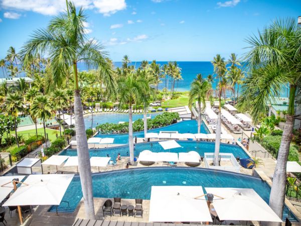 Stunning Three Bedroom Vacation Rental in Wailea Sleeps 8