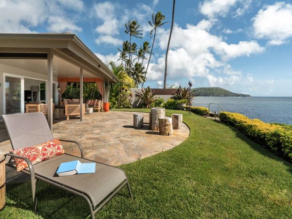 Oceanfront Four Bedroom Vacation Rental in Honolulu