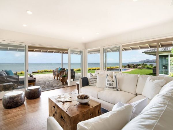 Oceanfront Four Bedroom Vacation Rental in Honolulu