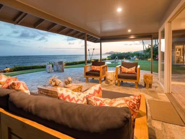 Oceanfront Four Bedroom Vacation Rental in Honolulu