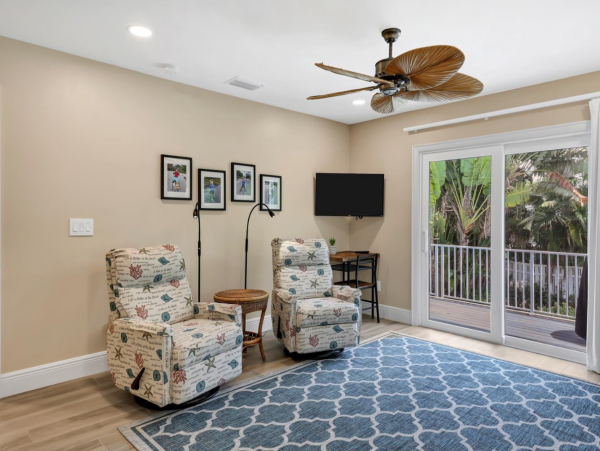 Three Bedroom Vacation Home Close to the Beach in Longboat Key