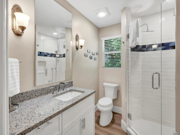 Three Bedroom Vacation Home Close to the Beach in Longboat Key