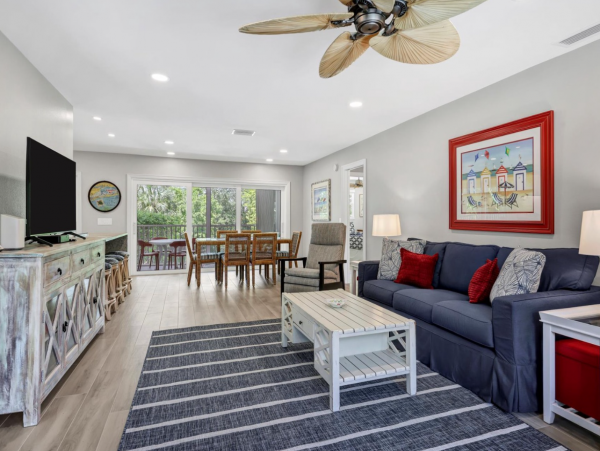 Three Bedroom Vacation Home Close to the Beach in Longboat Key