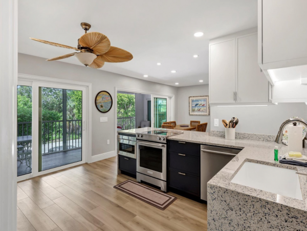 Three Bedroom Vacation Home Close to the Beach in Longboat Key