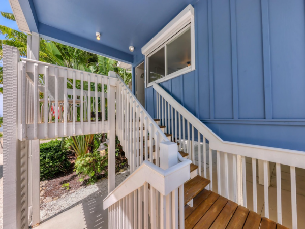 Three Bedroom Vacation Home Close to the Beach in Longboat Key