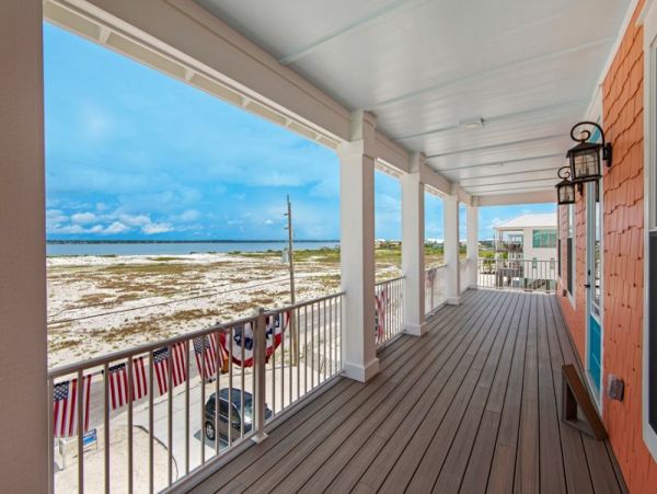 Navarre Beach Vacation Home Walk to Beach Five Bedroom