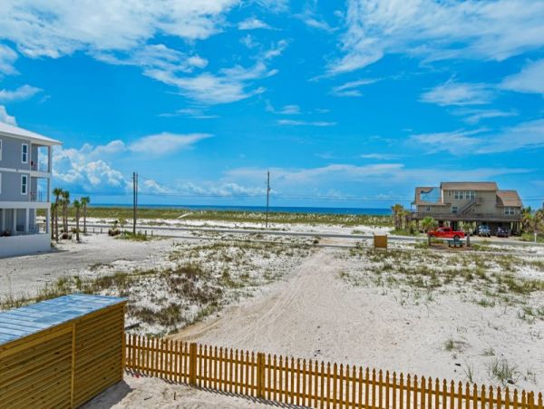 Navarre Beach Vacation Home Walk to Beach Five Bedroom