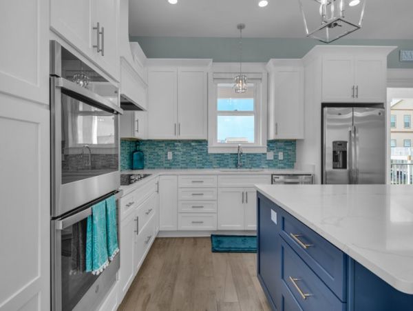Navarre Beach Vacation Home Walk to Beach Five Bedroom
