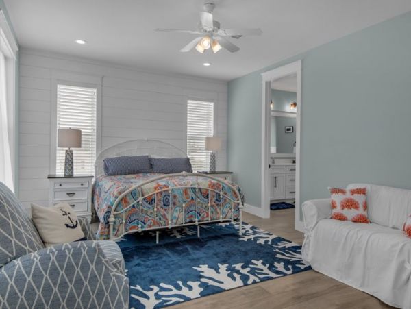 Navarre Beach Vacation Home Walk to Beach Five Bedroom