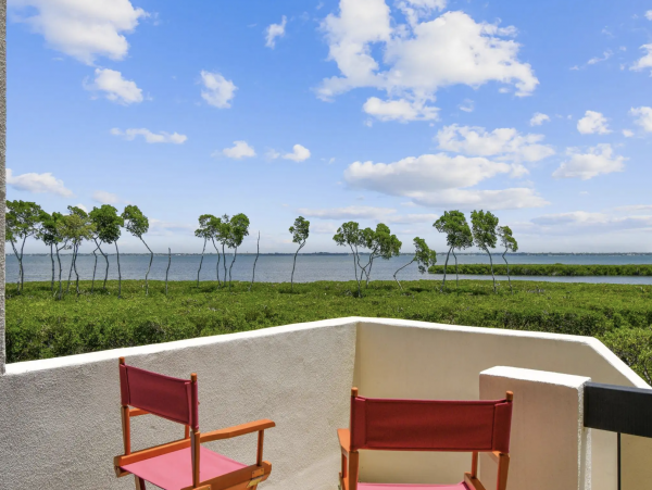 Luxury Vacation Condo with Beautiful Bay Views