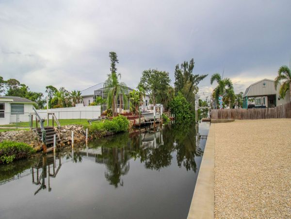 Two Bedroom Canal Front Vacation Rental in Manasota Key