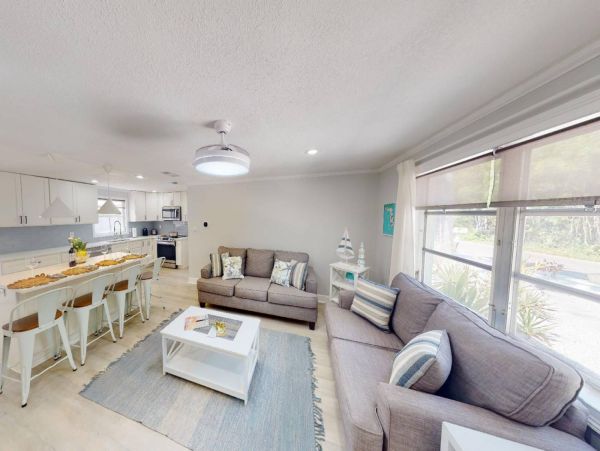Longboat Key Vacation Condo Two Bedroom Walk to Beach