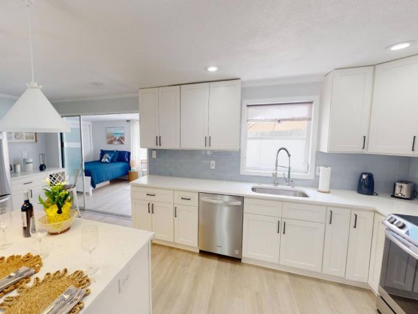 Longboat Key Vacation Condo Two Bedroom Walk to Beach